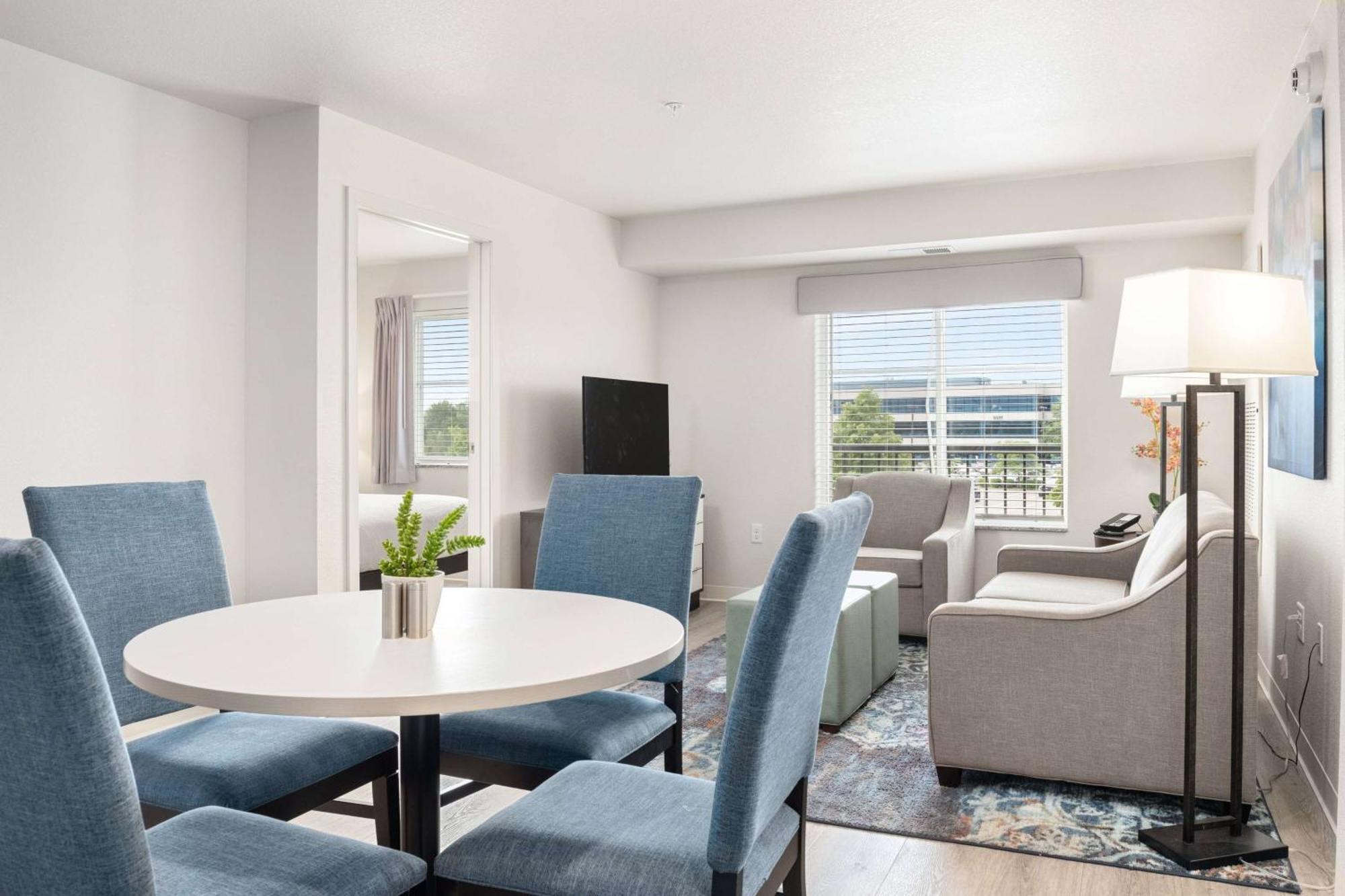 Hotel Waterwalk Extended By Wyndham Minneapolis -